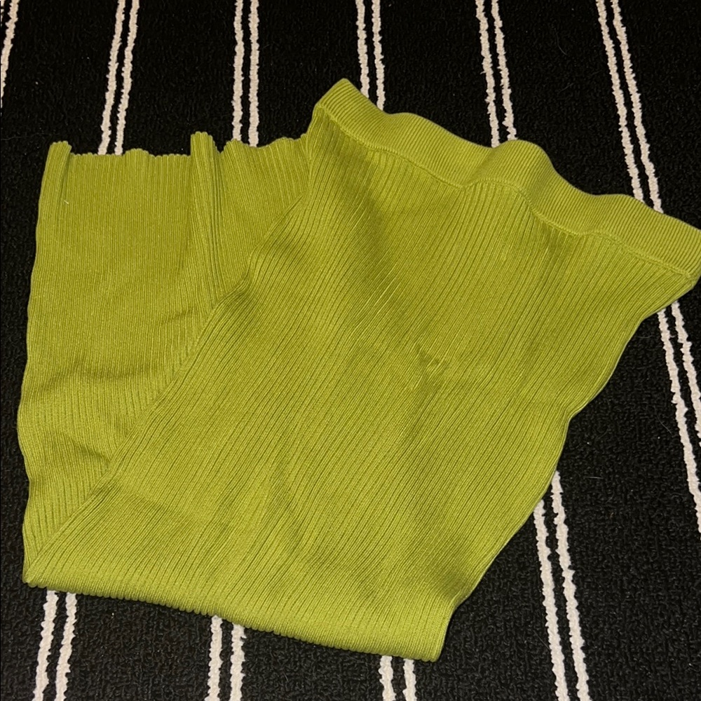 H&M Avocado Lime Green Ribbed Midi Skirt